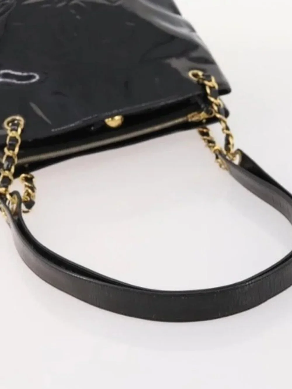 CHANEL Chain Shoulder Bag Patent leather Black Gold CC Auth BA10725